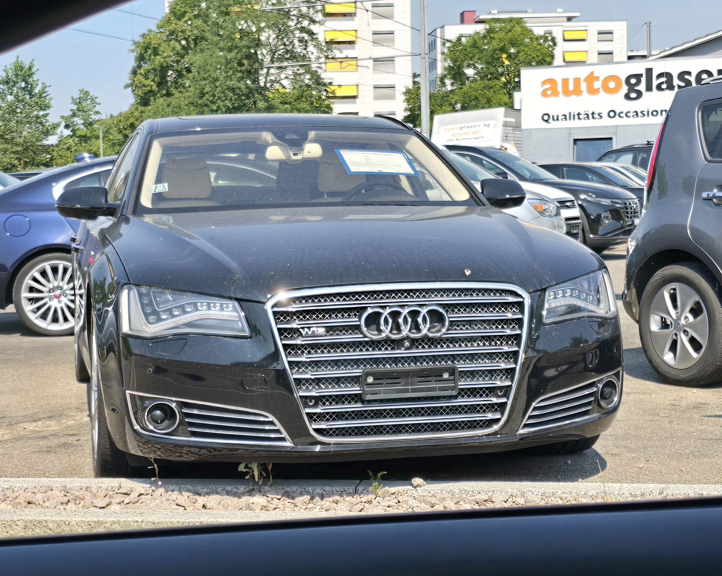 Audi A8 e