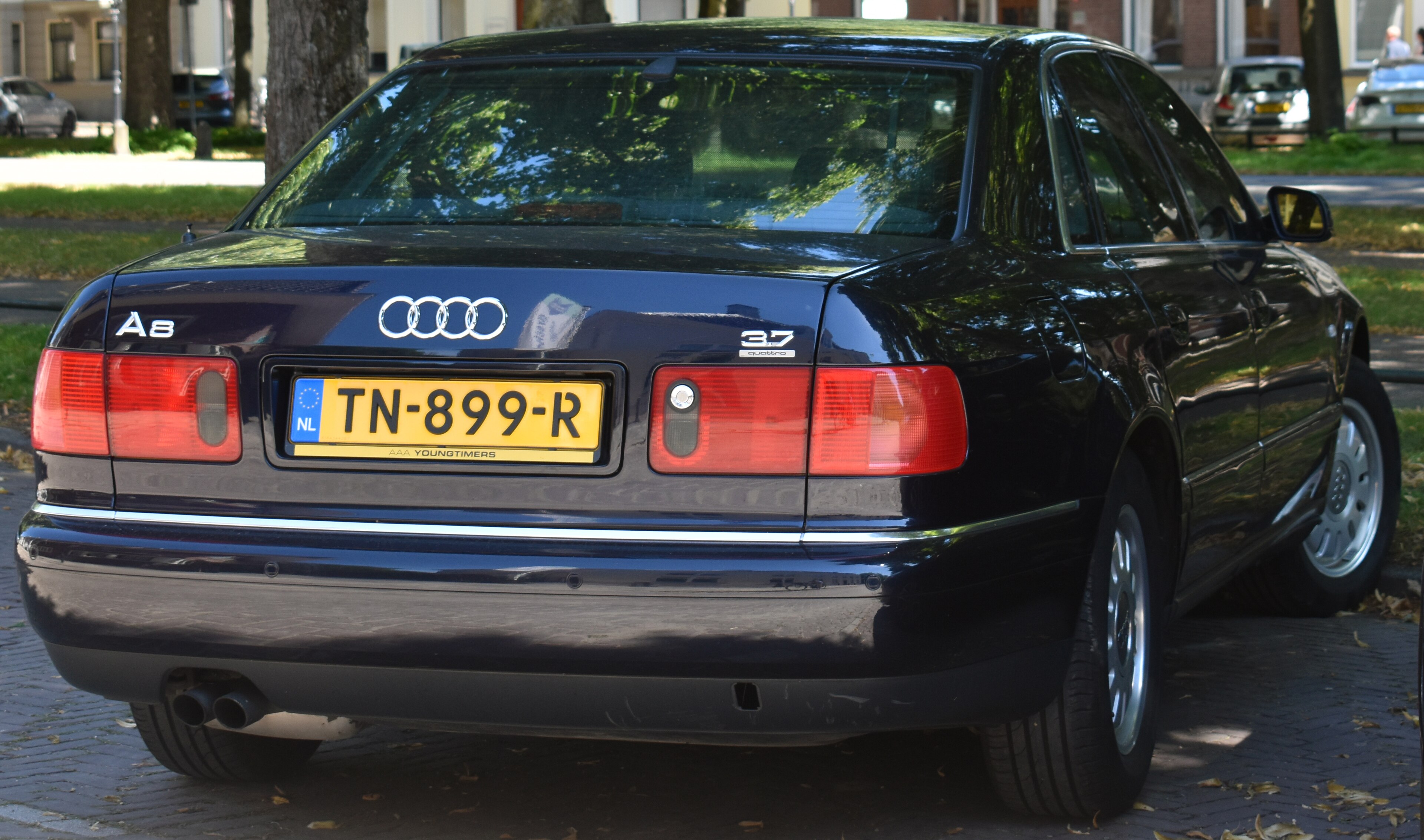 Audi a8-quattro