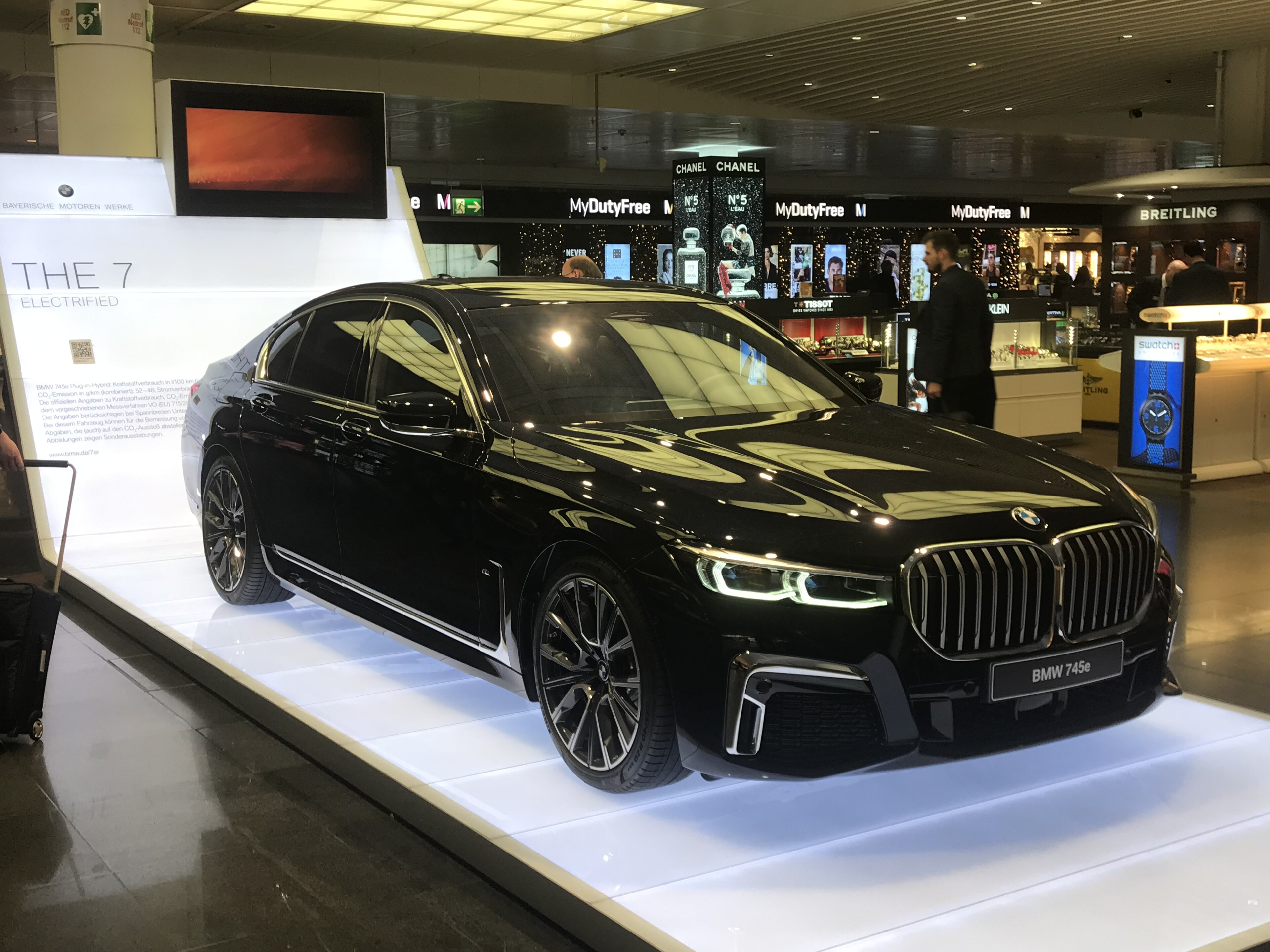 BMW 745e