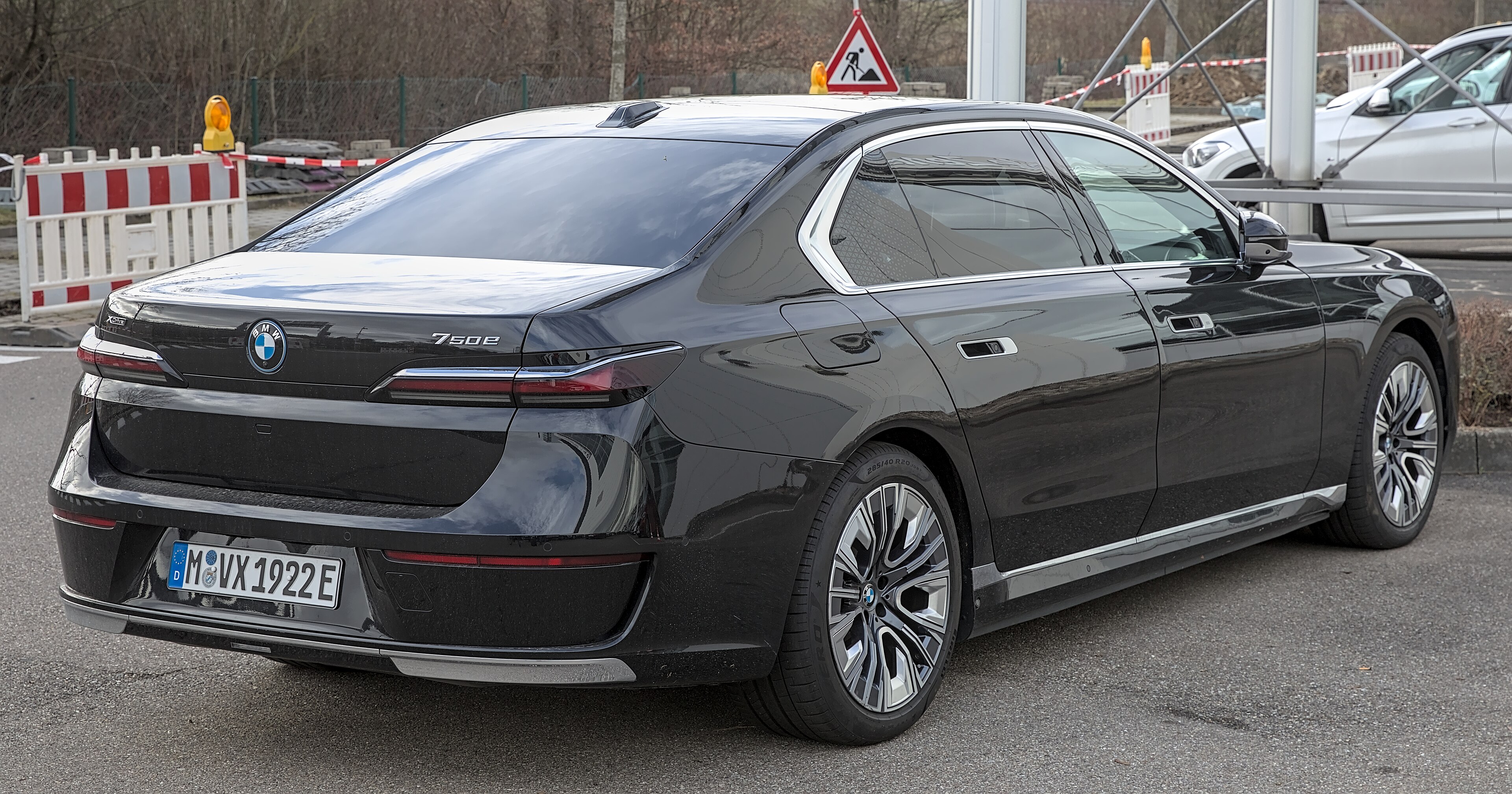 BMW 750e