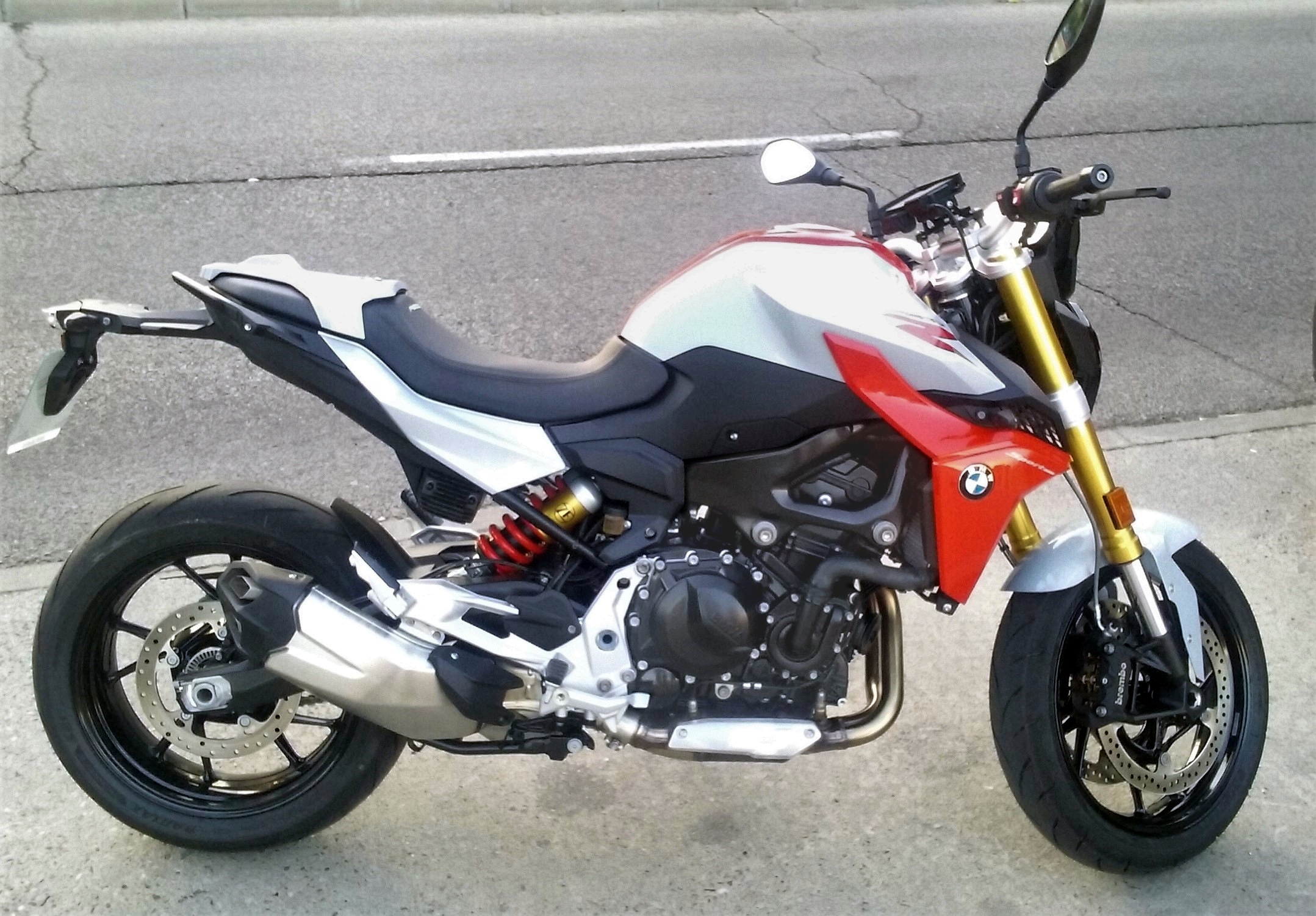 BMW F 900 R