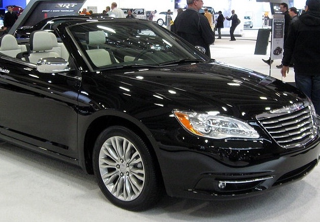 Chrysler 200-convertible