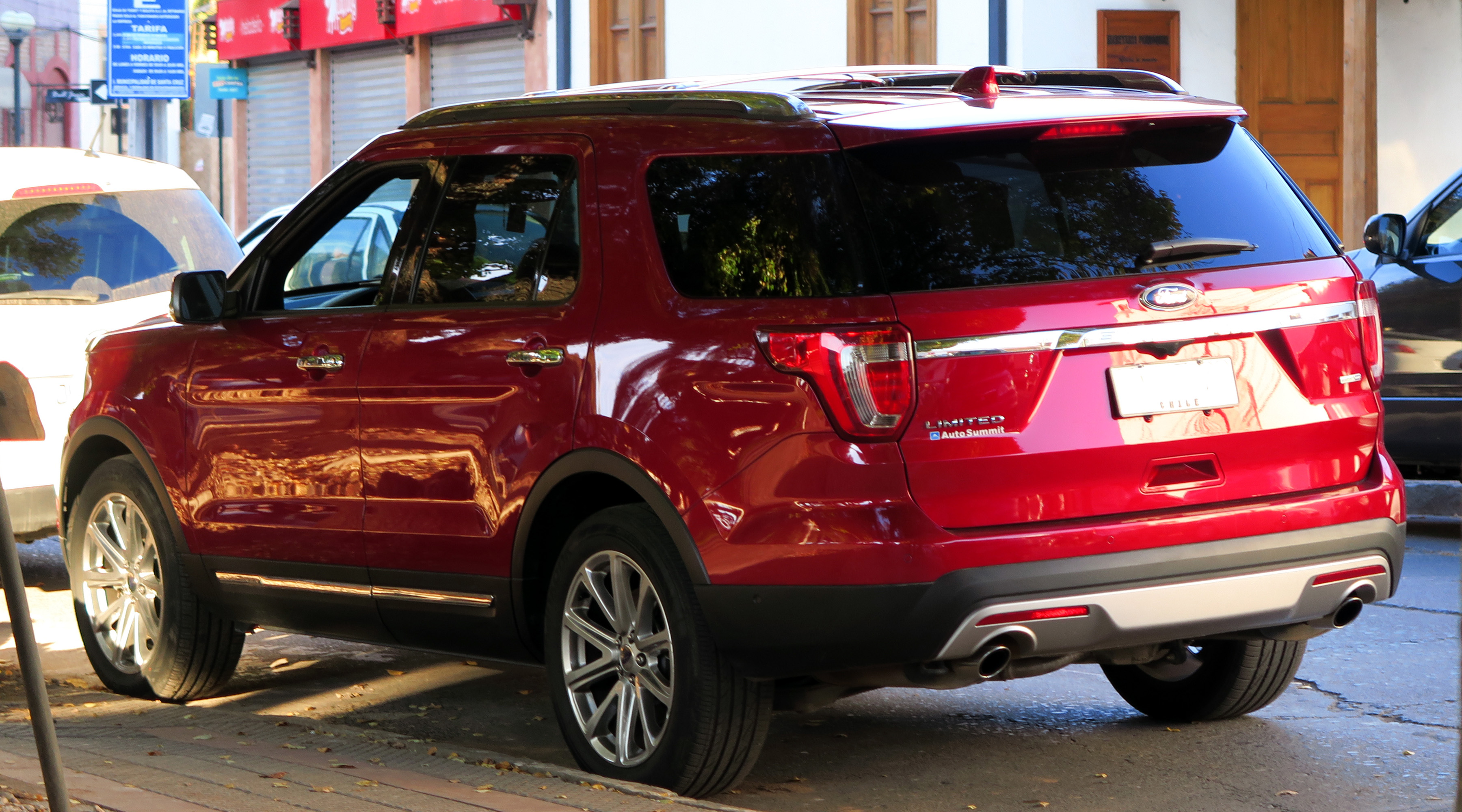 Ford explorer-awd