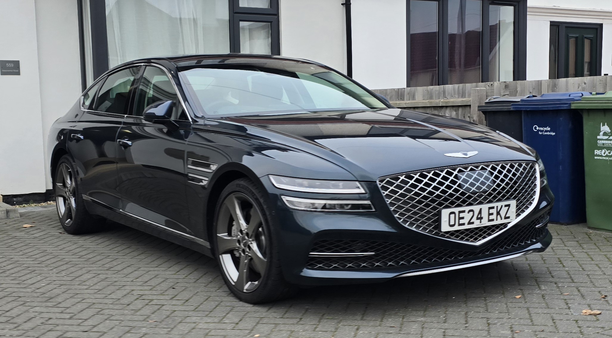 Genesis g80-awd