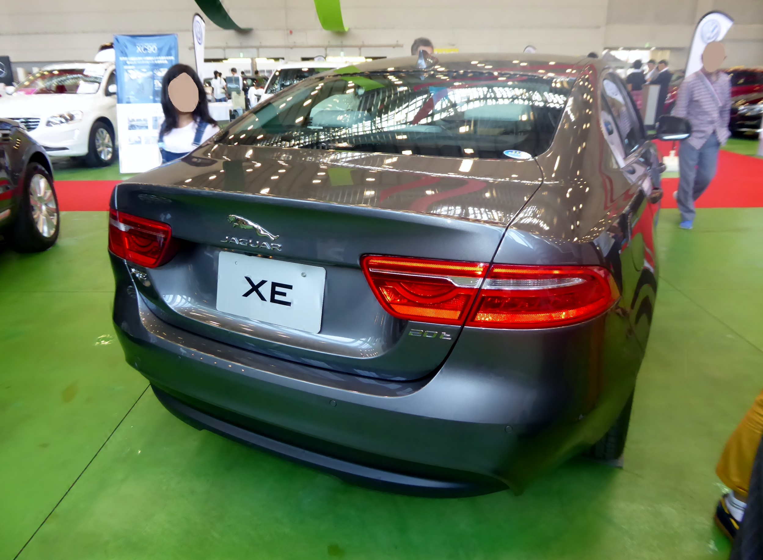 Jaguar XE