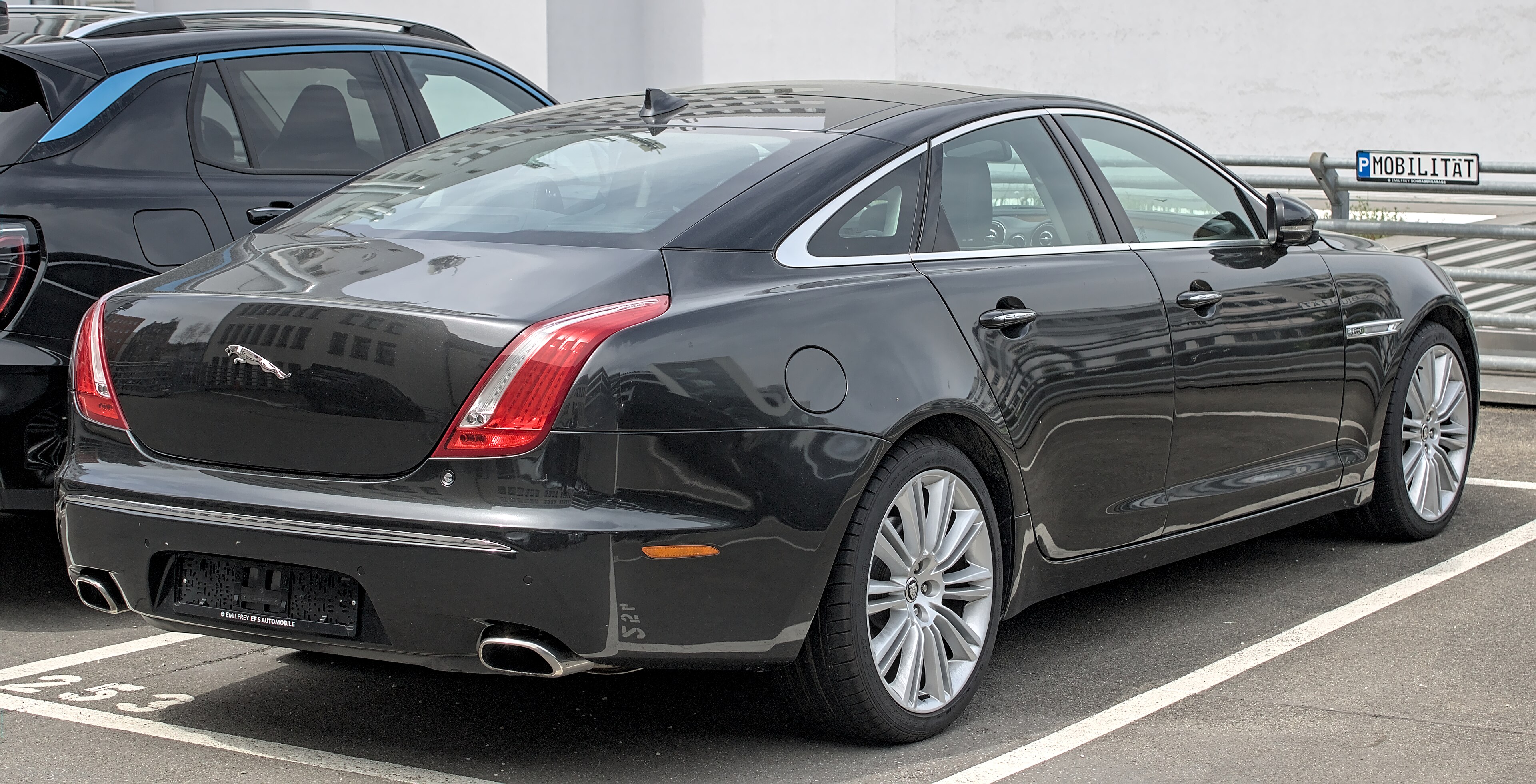Jaguar xj