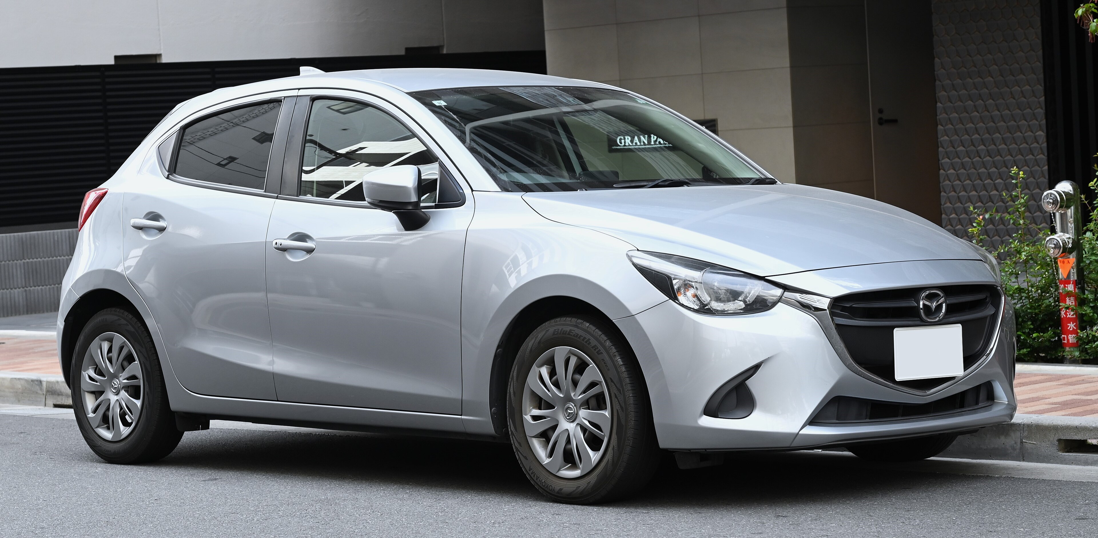 Mazda 2