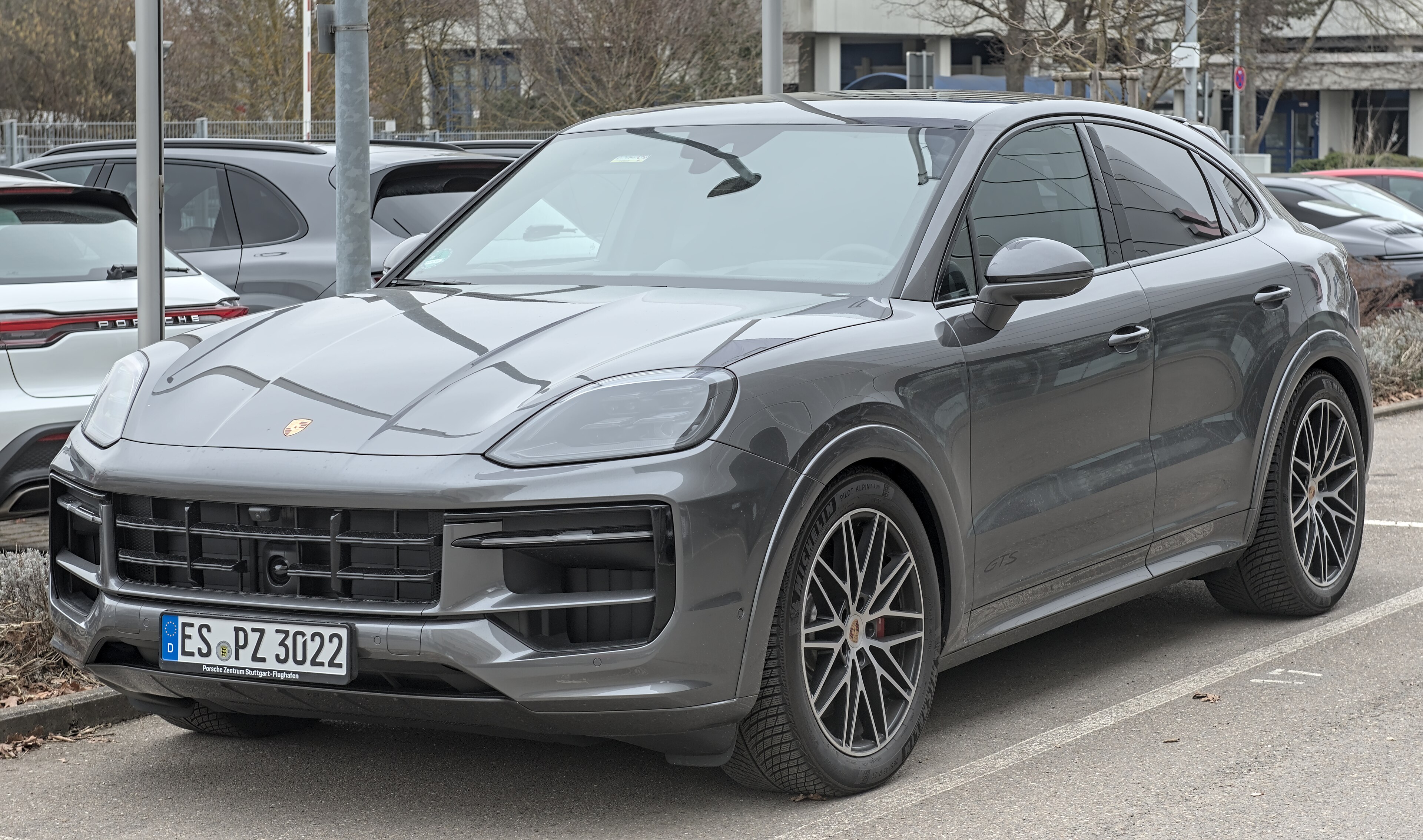 Porsche cayenne-gts