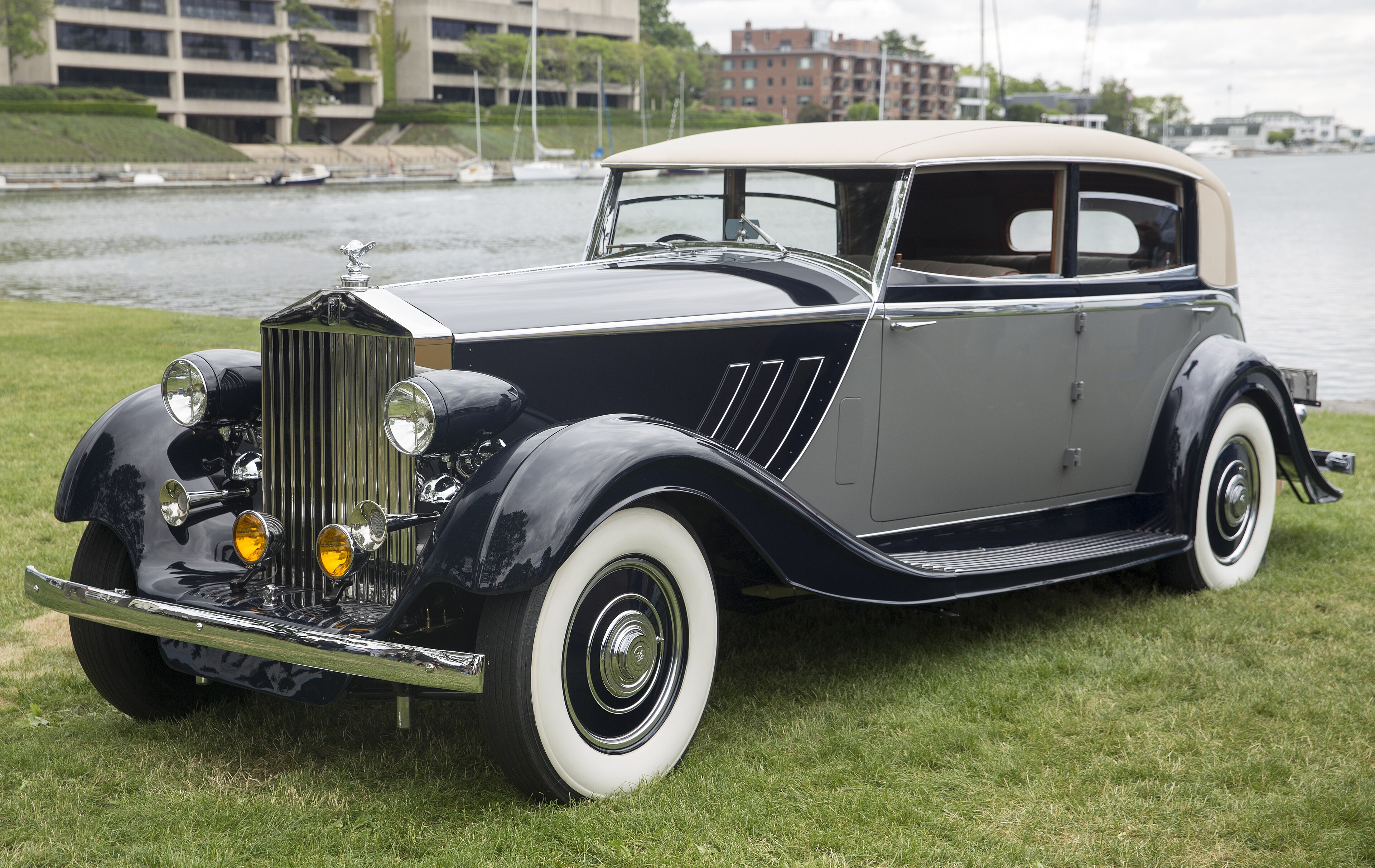 Rolls-Royce phantom-coupe