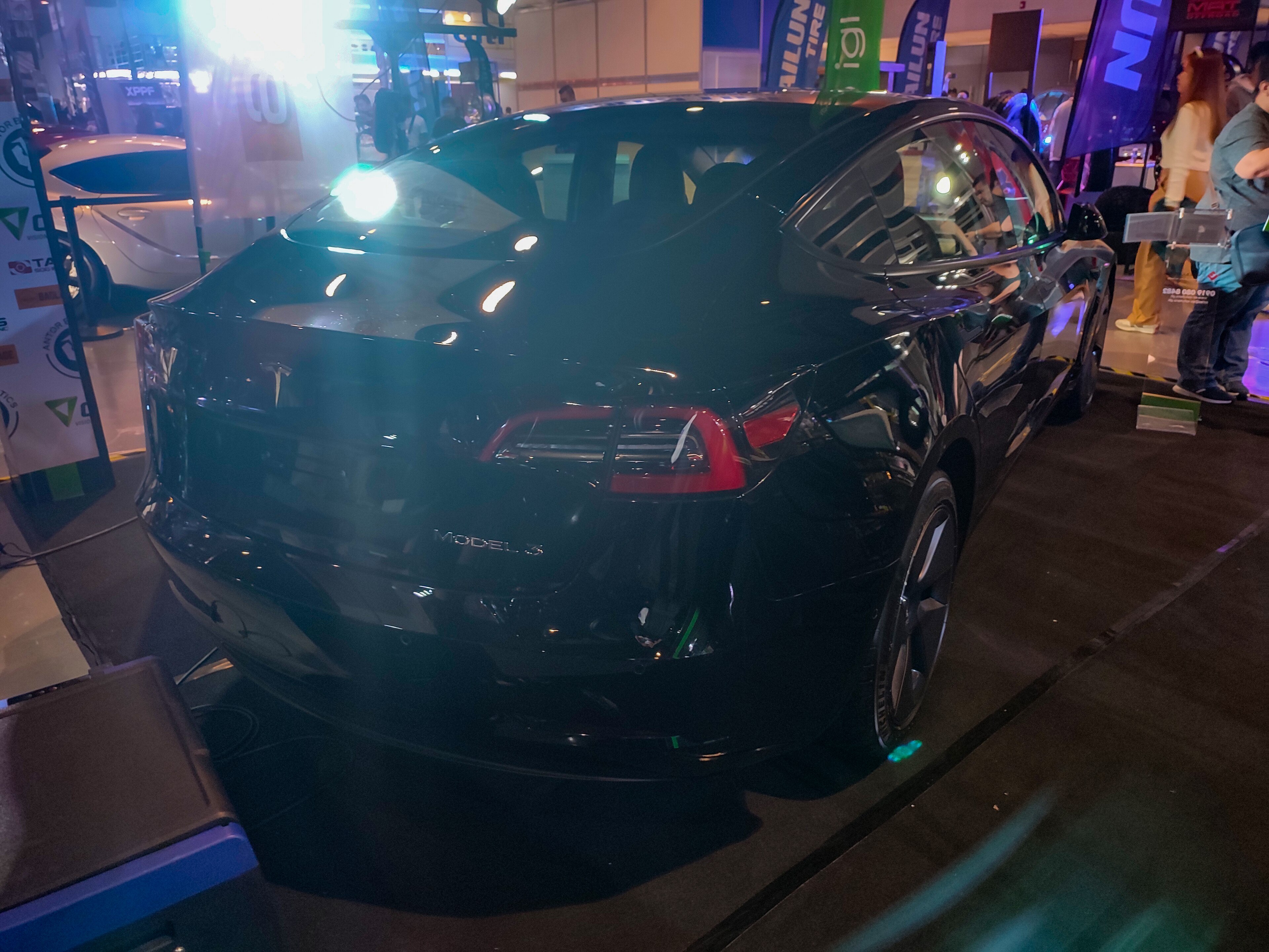 Tesla model-3-long-range-awd-e