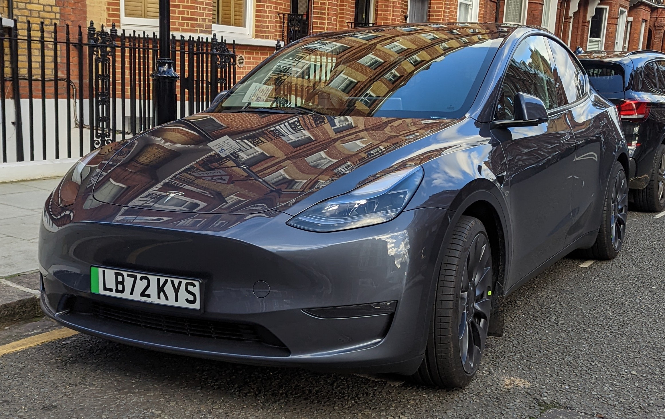 Tesla model-y-performance-awd